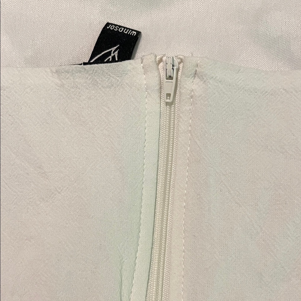 Elegant White Fringe Trim Women's crop top. - Picture 2 of 2